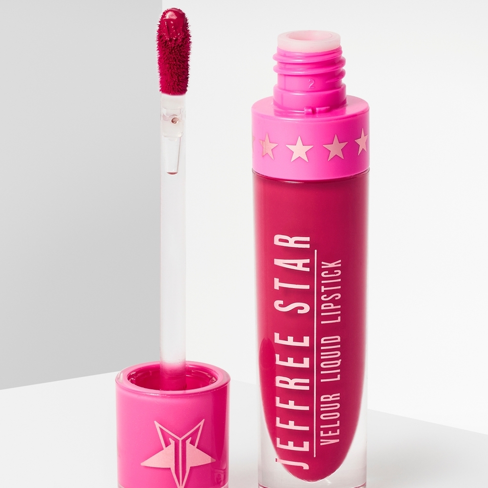 Jeffree Star Velour Liquid Lipstick
Cherry Wet